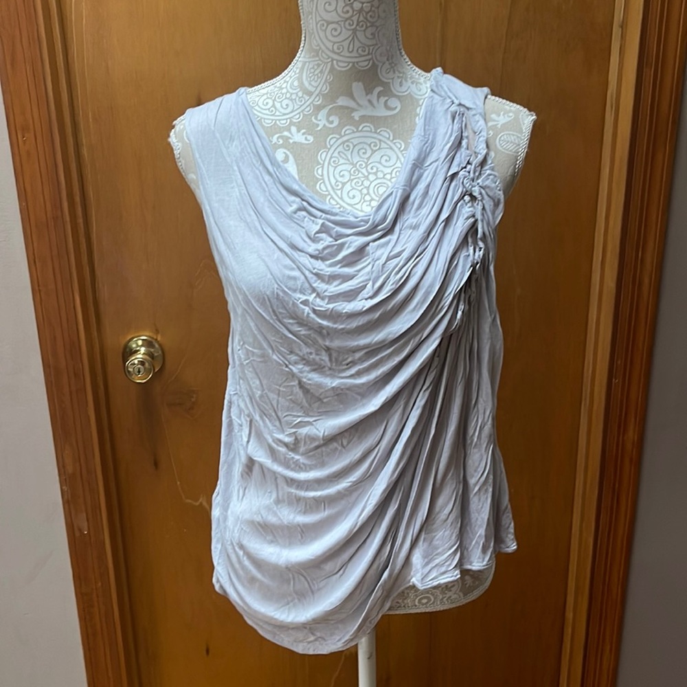 NWOT Mystree gathered tank. Size M